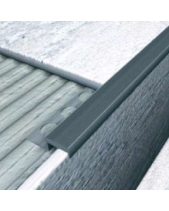 Nariz de Escalón PVC Terracota E121TR